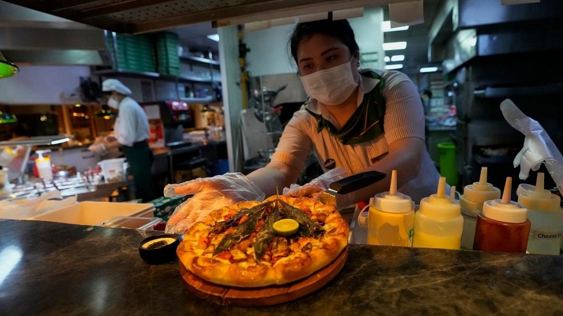Pizza alla Cannabis nel menu per i turisti thailandesi, Preparala a casa con la Marijuana Cheese